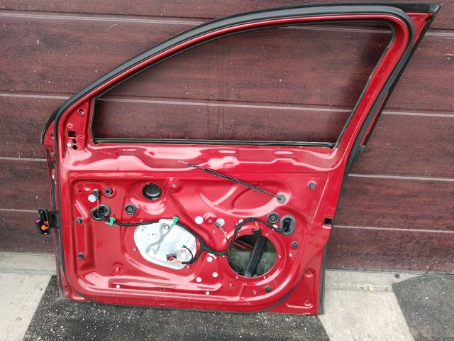 bontott VW GOLF VI Jobb első Ajtó (Részeivel)