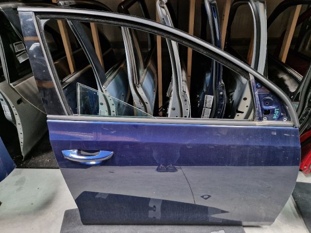 bontott VW GOLF VI Jobb első Ajtó (Részeivel)