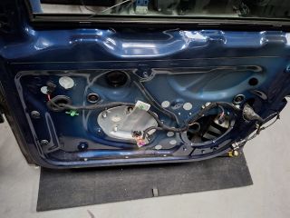 bontott VW GOLF VI Jobb első Ajtó (Részeivel)