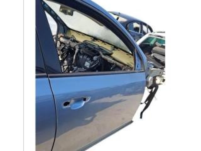 bontott VW GOLF VI Jobb első Ajtó (Üres lemez)