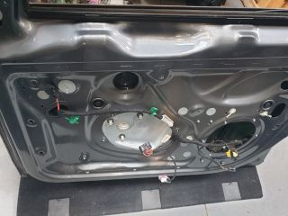 bontott VW GOLF VI Jobb első Ajtó (Üres lemez)