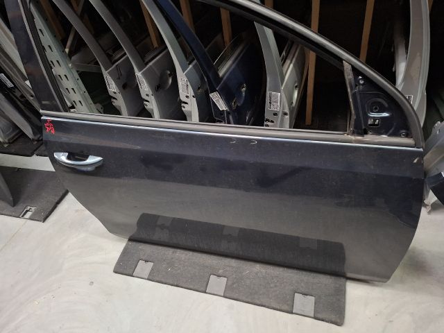 bontott VW GOLF VI Jobb első Ajtó (Üres lemez)