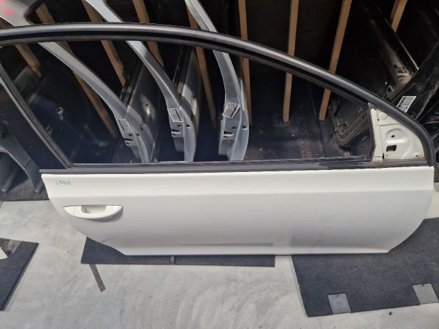 bontott VW GOLF VI Jobb első Ajtó (Üres lemez)