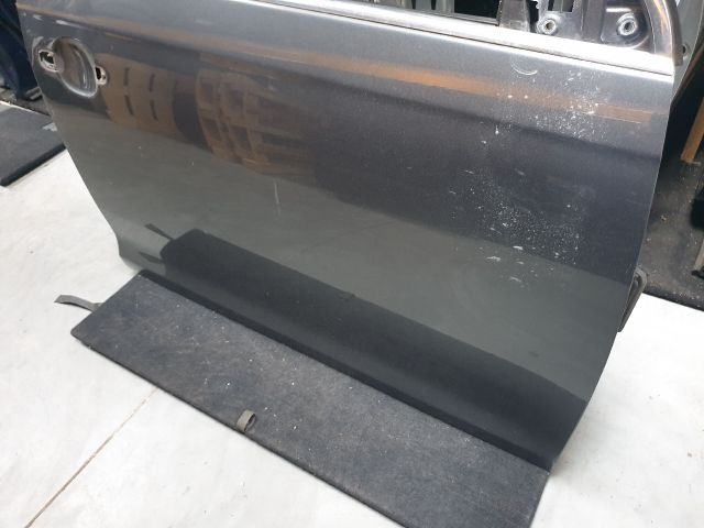 bontott VW GOLF VI Jobb első Ajtó (Üres lemez)