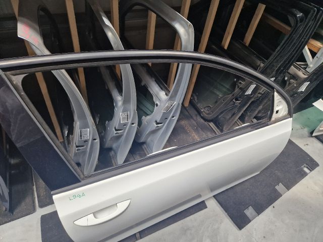 bontott VW GOLF VI Jobb első Ajtó (Üres lemez)