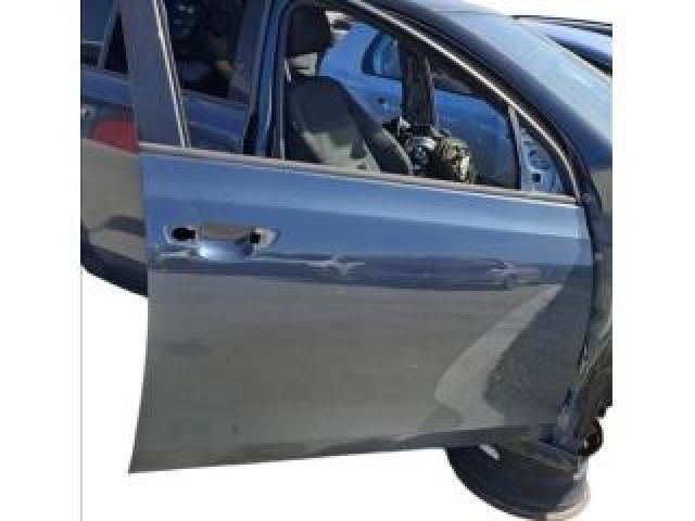 bontott VW GOLF VI Jobb első Ajtó (Üres lemez)