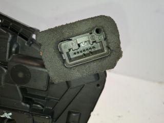 bontott VW GOLF VI Jobb első Ajtózár