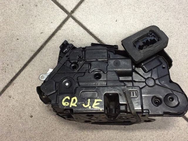 bontott VW GOLF VI Jobb első Ajtózár