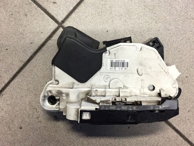 bontott VW GOLF VI Jobb első Ajtózár