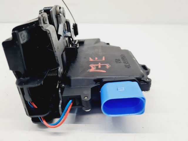 bontott VW GOLF VI Jobb első Ajtózár