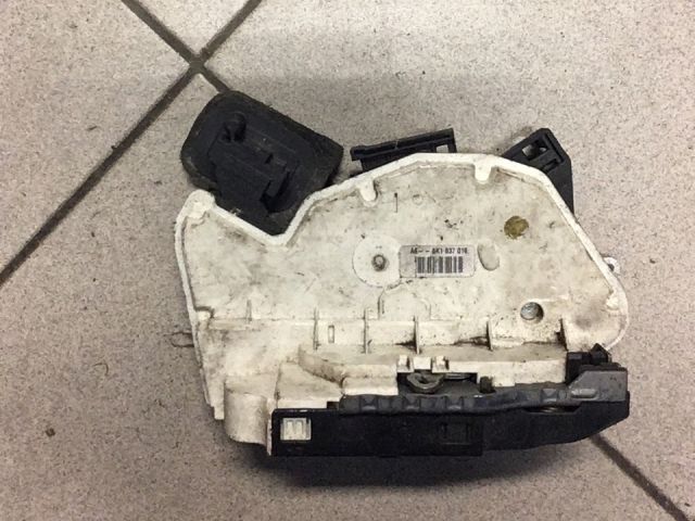 bontott VW GOLF VI Jobb első Ajtózár