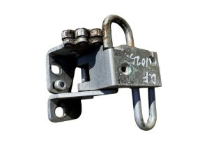 bontott VW GOLF VI Jobb első Alsó Zsanér