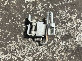 bontott VW GOLF VI Jobb első Alsó Zsanér