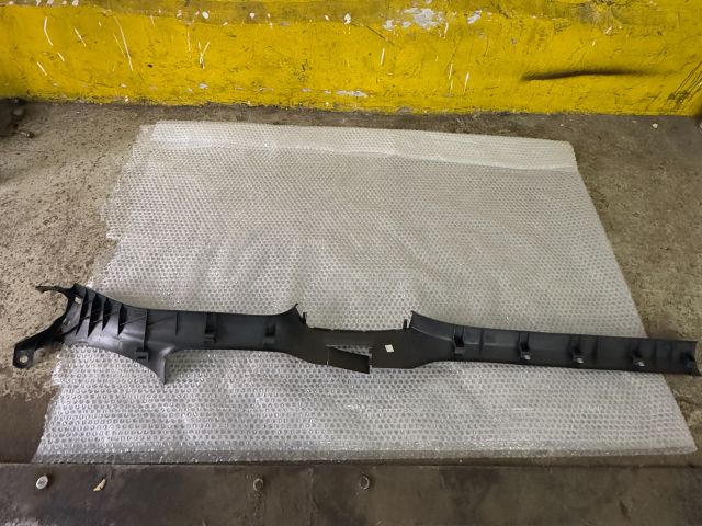 bontott VW GOLF VI Jobb első Belső Küszöb Burkolat