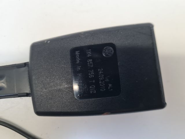 bontott VW GOLF VI Jobb első Biztonsági Öv Csat
