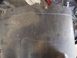 bontott VW GOLF VI Jobb első Dobbetét (Kerékjárati, Műanyag)