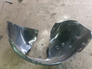 bontott VW GOLF VI Jobb első Dobbetét (Kerékjárati, Műanyag)