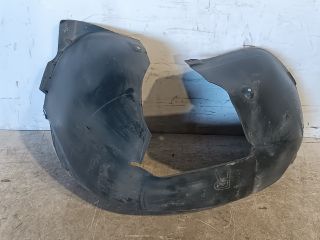 bontott VW GOLF VI Jobb első Dobbetét (Kerékjárati, Műanyag)