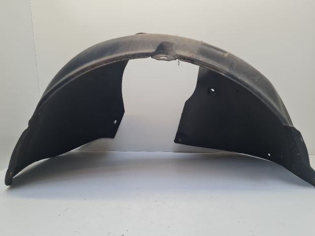 bontott VW GOLF VI Jobb első Dobbetét (Kerékjárati, Műanyag)