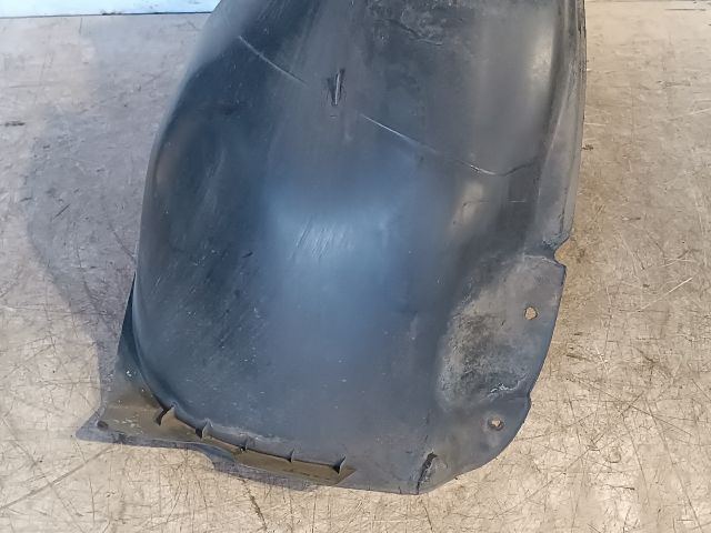 bontott VW GOLF VI Jobb első Dobbetét (Kerékjárati, Műanyag)