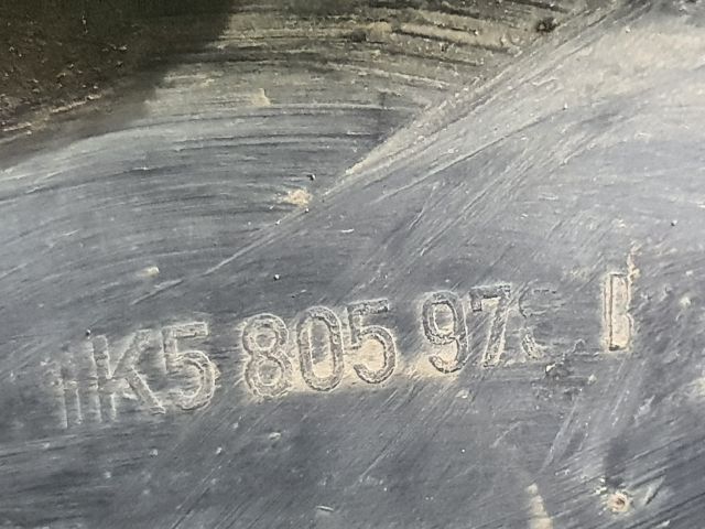 bontott VW GOLF VI Jobb első Dobbetét (Kerékjárati, Műanyag)