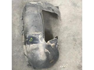 bontott VW GOLF VI Jobb első Dobbetét (Kerékjárati, Műanyag)