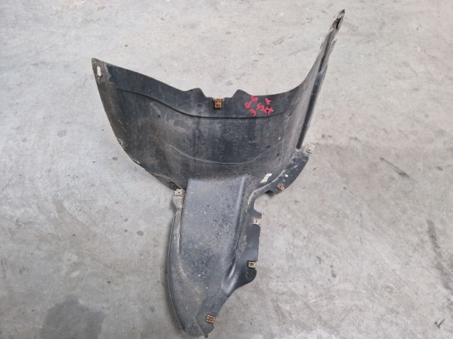 bontott VW GOLF VI Jobb első Első Dobbetét (Kerékjárati, Műanyag)