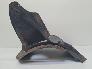 bontott VW GOLF VI Jobb első Első Dobbetét (Kerékjárati, Műanyag)