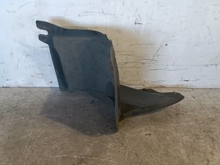 bontott VW GOLF VI Jobb első Első Dobbetét (Kerékjárati, Műanyag)