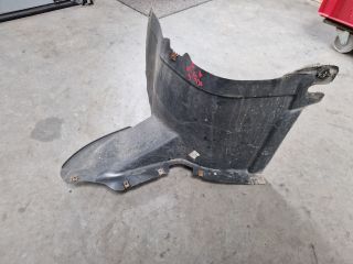 bontott VW GOLF VI Jobb első Első Dobbetét (Kerékjárati, Műanyag)