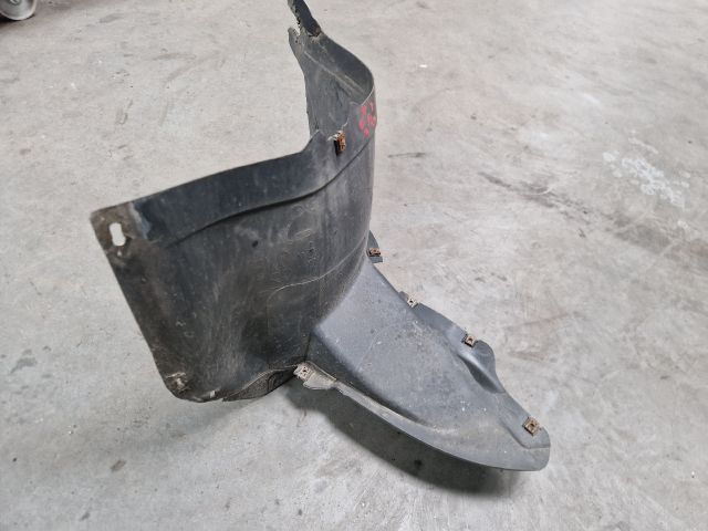 bontott VW GOLF VI Jobb első Első Dobbetét (Kerékjárati, Műanyag)