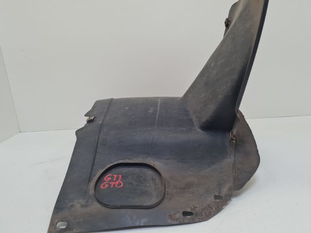 bontott VW GOLF VI Jobb első Első Dobbetét (Kerékjárati, Műanyag)