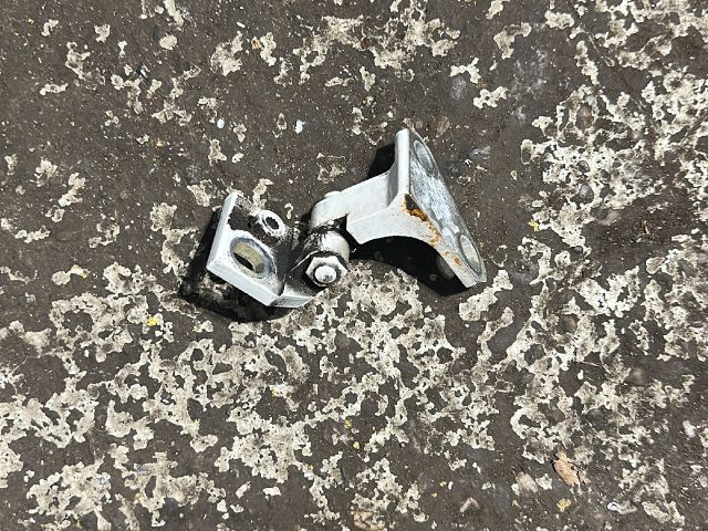 bontott VW GOLF VI Jobb első Felső Zsanér