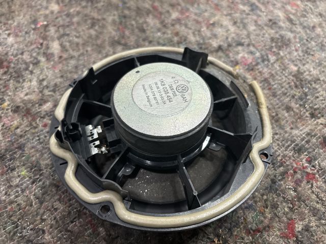 bontott VW GOLF VI Jobb első Hangszóró