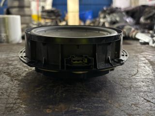 bontott VW GOLF VI Jobb első Hangszóró