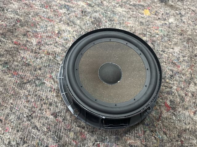 bontott VW GOLF VI Jobb első Hangszóró