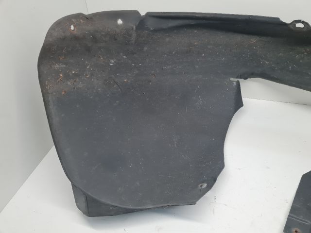 bontott VW GOLF VI Jobb első Hátsó Dobbetét (Kerékjárati, Műanyag)