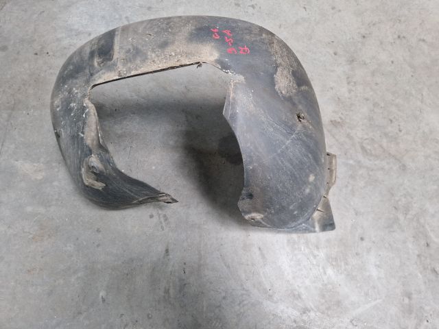 bontott VW GOLF VI Jobb első Hátsó Dobbetét (Kerékjárati, Műanyag)