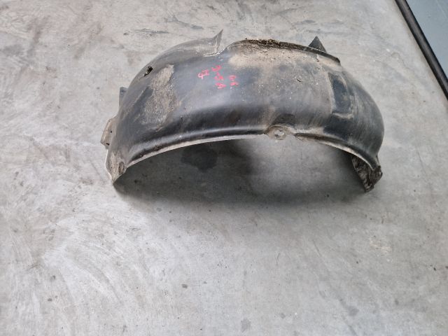 bontott VW GOLF VI Jobb első Hátsó Dobbetét (Kerékjárati, Műanyag)