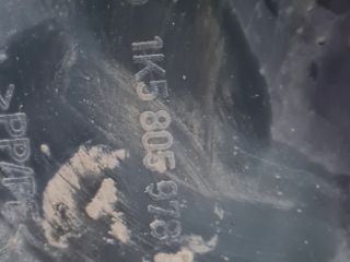 bontott VW GOLF VI Jobb első Hátsó Dobbetét (Kerékjárati, Műanyag)