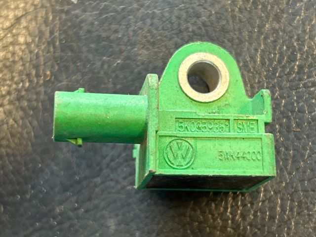 bontott VW GOLF VI Jobb első Oldal Ütközés Érzékelő