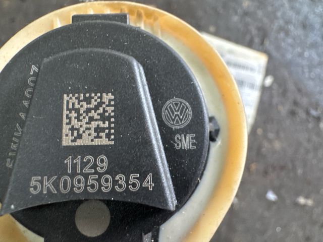 bontott VW GOLF VI Jobb első Oldal Ütközés Érzékelő