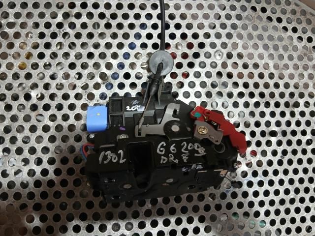 bontott VW GOLF VI Jobb első Zsanér