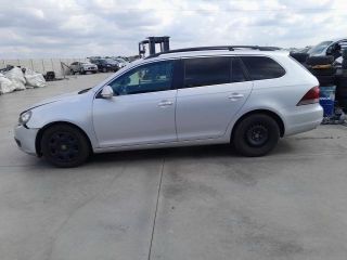 bontott VW GOLF VI Jobb első Zsanér