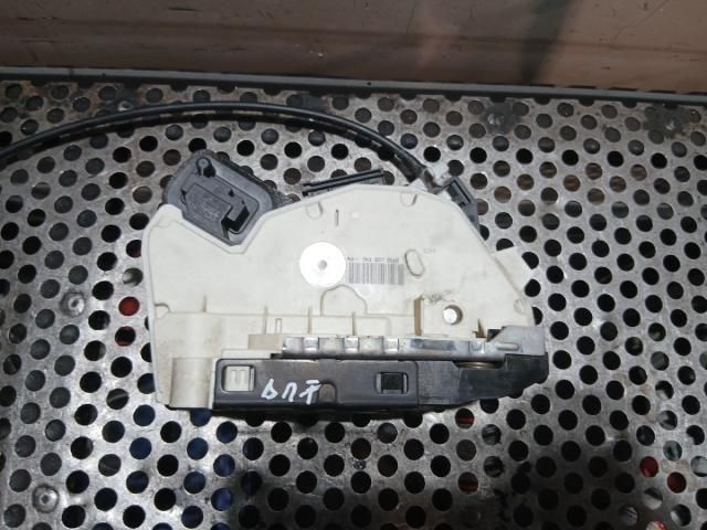 bontott VW GOLF VI Jobb első Zsanér