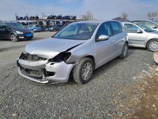 bontott VW GOLF VI Jobb első Zsanér