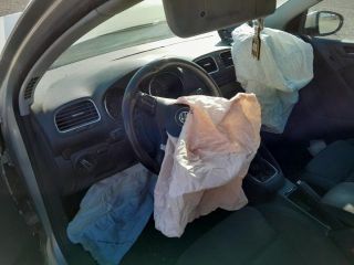 bontott VW GOLF VI Jobb első Zsanér