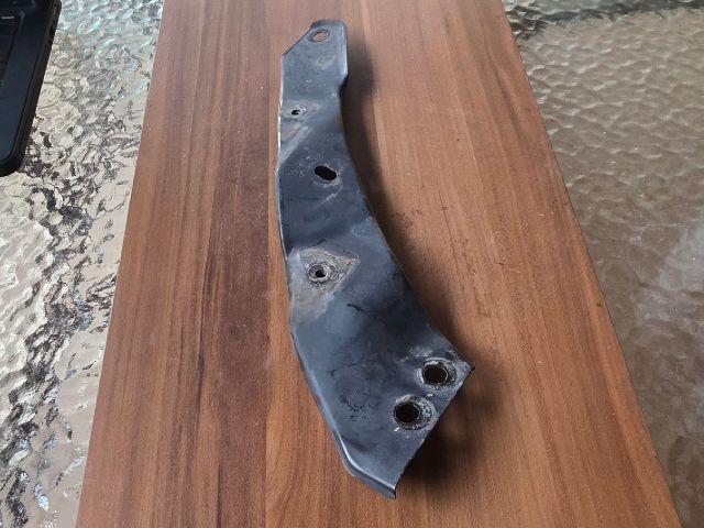 bontott VW GOLF VI Jobb Fényszóró Lámpakeret