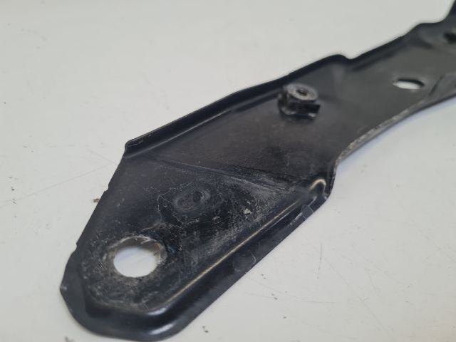 bontott VW GOLF VI Jobb Fényszóró Tartó