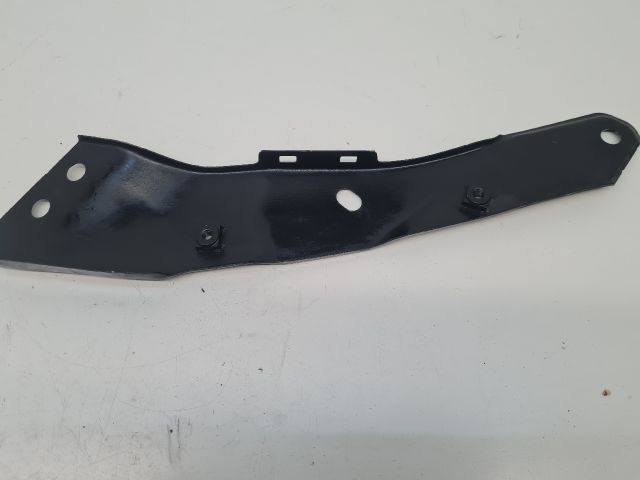 bontott VW GOLF VI Jobb Fényszóró Tartó